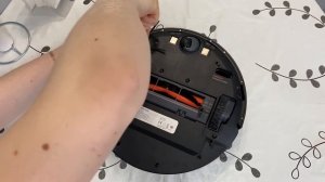 Как заменить аккумуляторную батарею в роботе-пылесосе