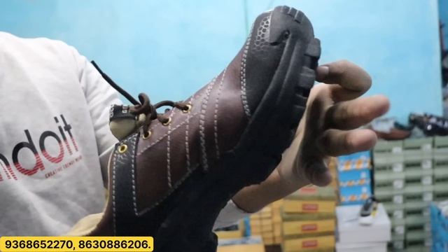 मात्र 50₹ Manufacturing Factory |Cheapest shoes market in Agra |Wholesale market in आगरा #Abhivlogs смотреть онлайн