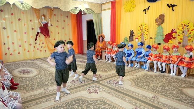 Танец репейников на осеннем утреннике 2019 в средней группе. Муз. рук. Максюта Г. В. смотреть онлайн