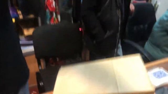 фокус, в банке из под кока колы МОЛОКО. смотреть онлайн