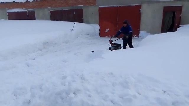 Регулировка отвала Угра/ лопата для мотоблока УГРА //Снегоуборщик/работа/ часть 4 / утепление смотреть онлайн