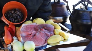 Домашнее жаркое с лесными грибами