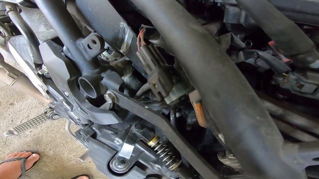 Ninja 400 Check Engine Problem Solved | Error 33 and 67 | Oxygen Sensor Eliminator | смотреть онлайн