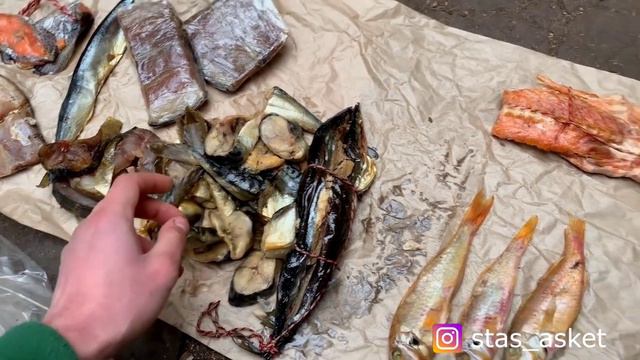 WHAT'S IN THE BAG? смотреть онлайн