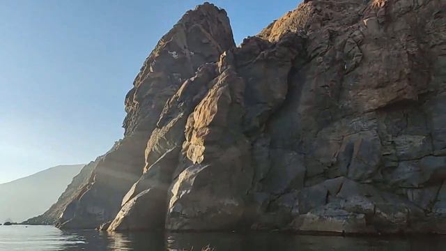 В лодке у Медведь горы 13.11.2022 смотреть онлайн