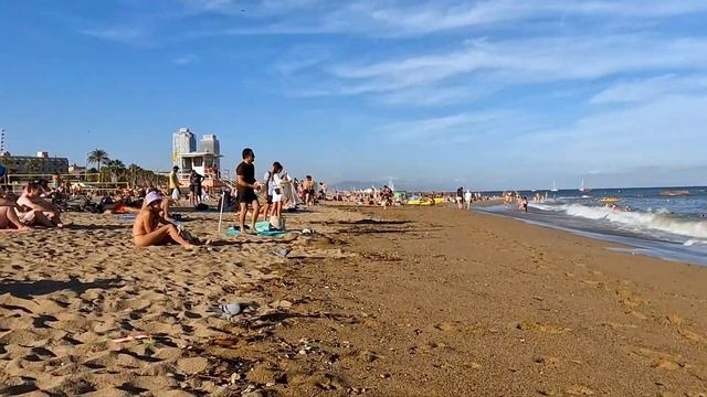 Barcelona - Barceloneta Beach Walk - Best Beaches of Spain's Cosmopolitan Capital [4k60FPS] смотреть онлайн