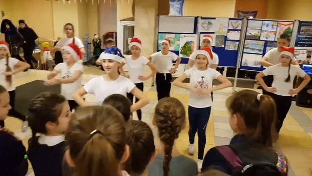 На зарядку! Школа подъем! смотреть онлайн