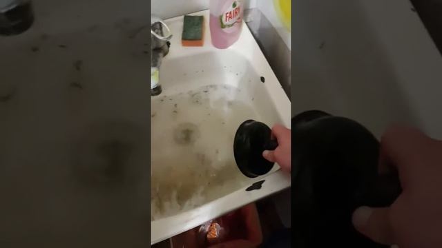 Самое эффективное средство от засора раковины!!!! смотреть онлайн