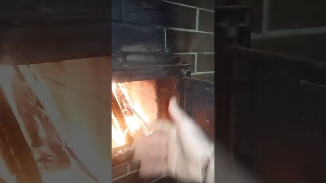 Ремонт печи с интересной трубой ( часть 2, протопка) смотреть онлайн
