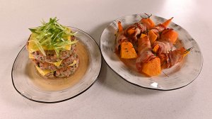 Тыква запеченная с розмарином в беконе. Котлеты из кролика и курицы