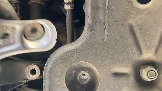 Vauxhall VIVARO 2.0L Lower Engine mount (traffic, Primaster) смотреть онлайн