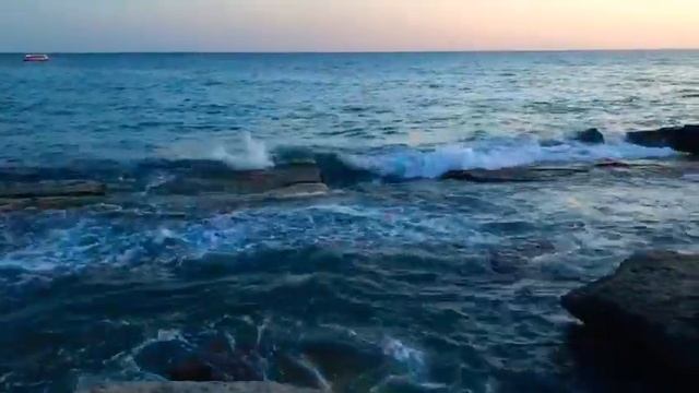 Море и небо — два символа бесконечности... смотреть онлайн