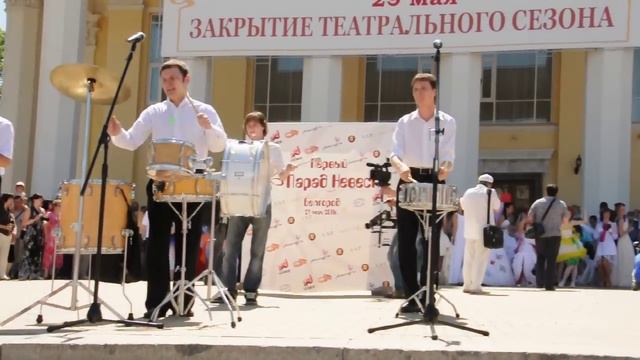 Барабанщики на Параде невест 2011 смотреть онлайн