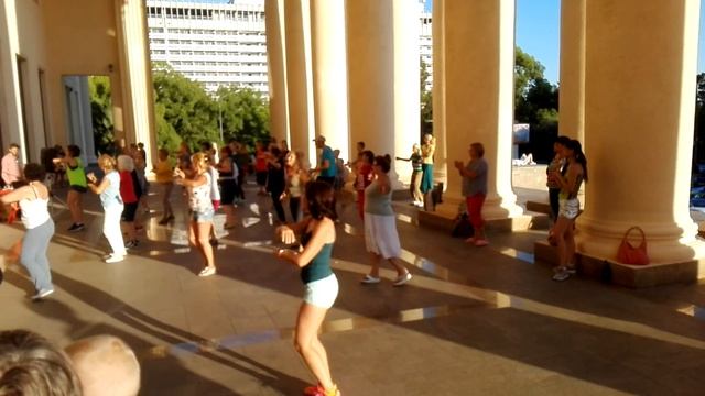 Фитнес под русскую народную в центре Сочи смотреть онлайн