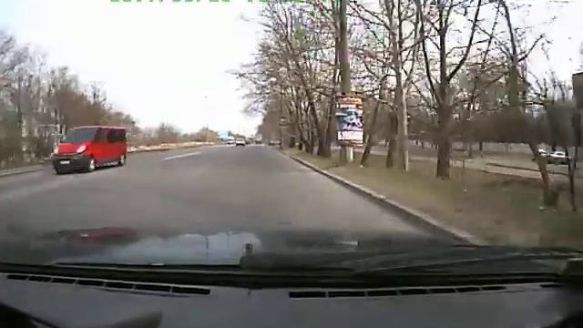 Видеорегистратор DVR-017s, день, без звука смотреть онлайн