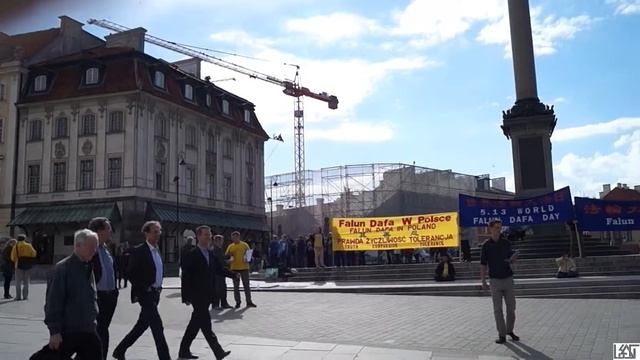 Польша. Варшава. Площадь перед Королевским замком. смотреть онлайн