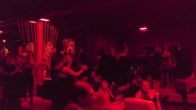 Scarlett Ravel - El Tango De Roxanne Live смотреть онлайн