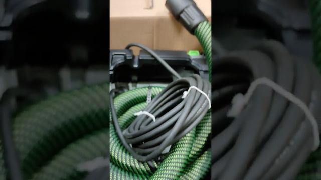 Скрип шланга у нового пылесоса Festool clt midi l смотреть онлайн