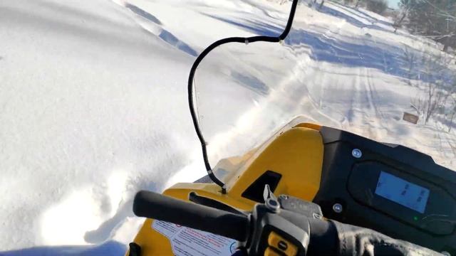 Поездка на снегоходе Стелс Викинг 800 в поисках следов волка смотреть онлайн