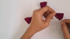 DIY / How to make an adorable fabric rose flower in just 7 minutes! / DIY Flower