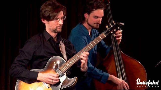 Old Beginning Live (Mareike Wiening Quintet) смотреть онлайн