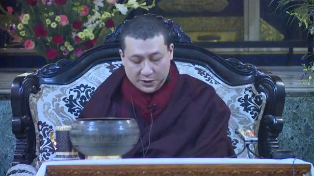 Первая лекция XVII Кармапы на новогоднем курсе 2019-2020, с русскими субтитрами смотреть онлайн