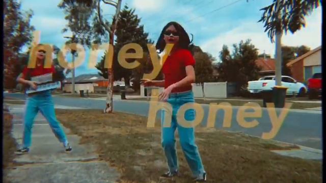 JAWNY Honey Pie смотреть онлайн