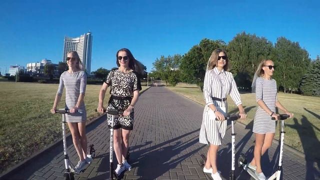 Девичник на электросамокатах смотреть онлайн