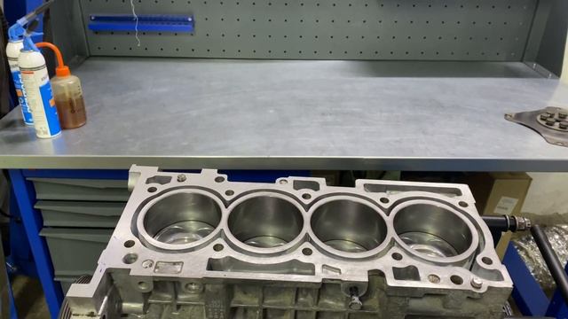 Киа Оптима 2.4 G4KJ.Большой расход масла.Устранение основных болячек данного мотора.гильзовка блока смотреть онлайн