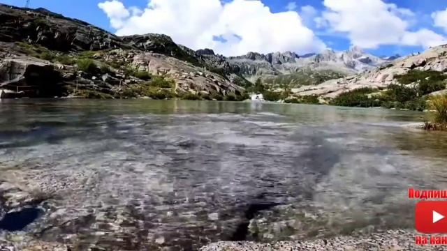 Красивые нежные звуки чистой горной реки. смотреть онлайн