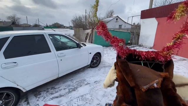 ДЕД МОРОЗ на МОТОЦИКЛЕ РАЗДАЁТ ПОДАРКИ! смотреть онлайн