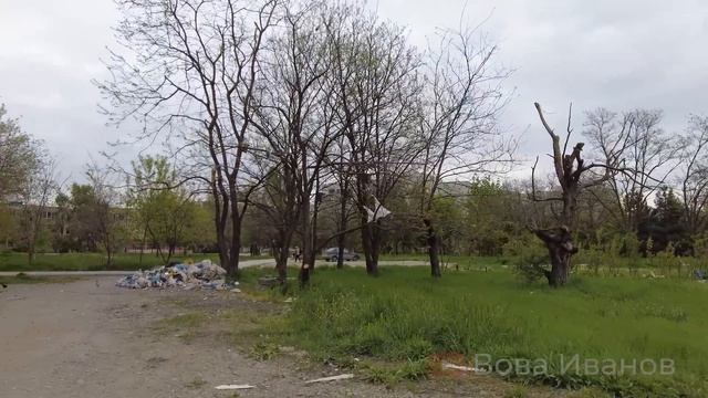 Фото этих домов, что стоят первыми при въезде в Мариуполь, облетели весь мир. смотреть онлайн