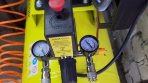 Компрессор масляный поршневой Техник КМ-2265 100 л 3 поршня 65 мм. #компрессор #техника #гараж