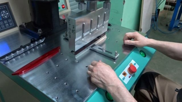 Станок для ультразвуковой прессовой сварки. Сварка автофары. Сварка (пайка) пластика. смотреть онлайн