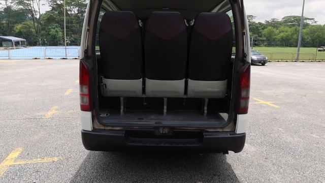 TOYOTA HIACE YOM 2005 CB4188U смотреть онлайн