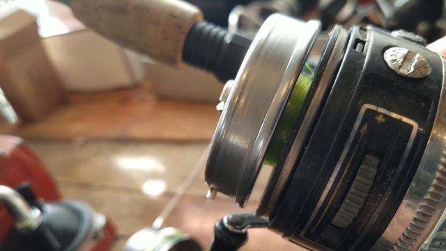 How to Put Fishing Line on a Zebco Reel смотреть онлайн