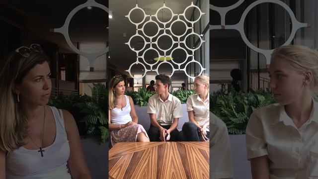 Официанты в Болгарии