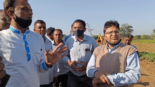 #atulpatel #અતુલપટેલ હિન્દૂ ખેડૂતો બન્યા લાચાર.વગર પરવાનગીએ ખેતરોમાં ઘૂસીને પાક ઉપર JCB ફેરવી દીધુ. смотреть онлайн