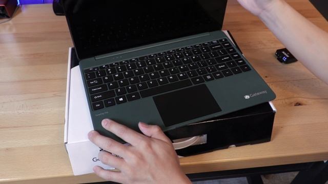 Unboxing The Gateway 14.1