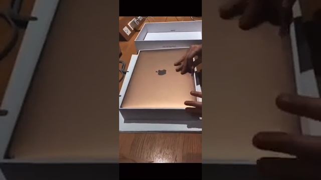 我的Apple MacBook air 13吋 i5 512GB開箱文，享受Apple新科技 смотреть онлайн