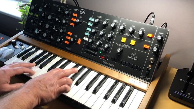 Poly Fly - 'Magic Fly' from 1977 covered on Poly D (with a bit of MODX and effects) смотреть онлайн