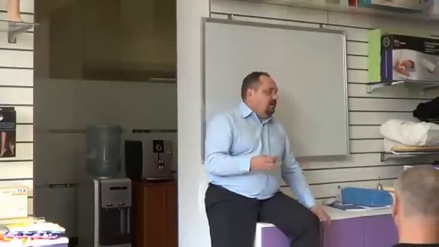 Ортопедический салон на вокзале?.mp4 смотреть онлайн