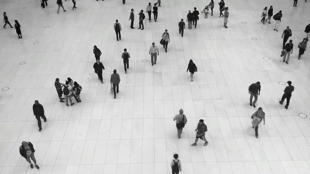 Ты бедный , потому что не знаешь как работают деньги. И всё тратишь. смотреть онлайн