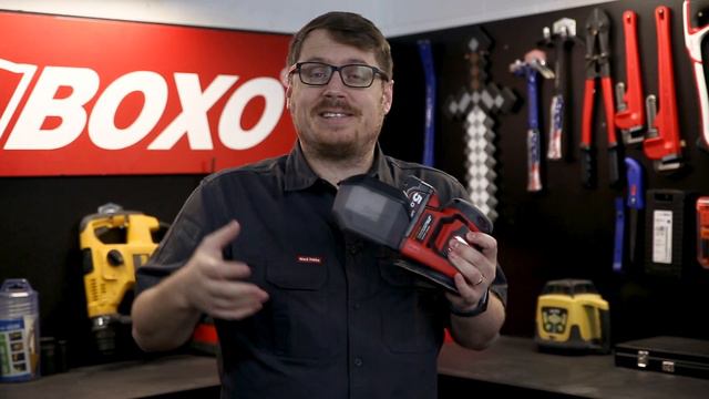 M18 Random Orbit Sander from Milwaukee смотреть онлайн