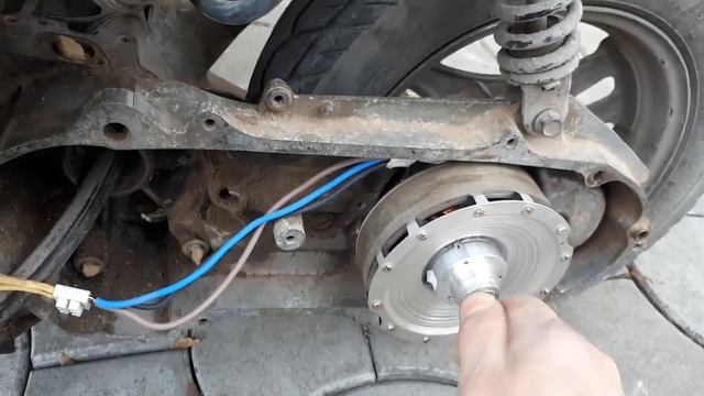 Электрическая жизнь бензинового скутера. Часть1. Пробный выезд. смотреть онлайн