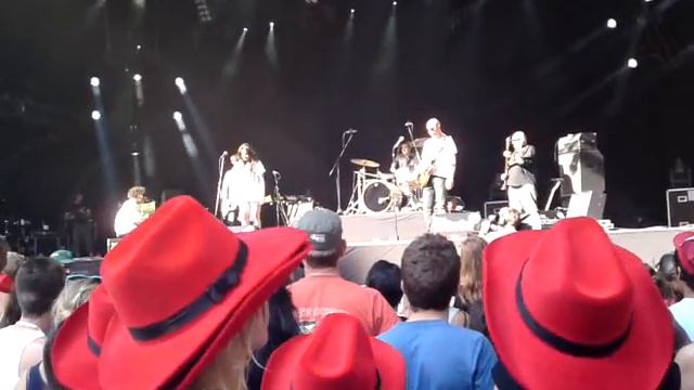 CAMELIA JORDANA live Les Ardentes смотреть онлайн