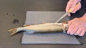 разделка  щуки на филе без костей 2 способа чистки рыбы