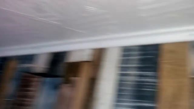 Подогнать потолочный плинтус смотреть онлайн