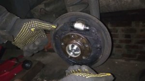 замена задней ступицы SKODA FABIA