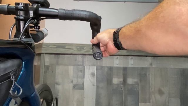 Shimano Di2 Charging. How to Charge your Di2 Battery and Check Battery Status #shimano #di2 смотреть онлайн
